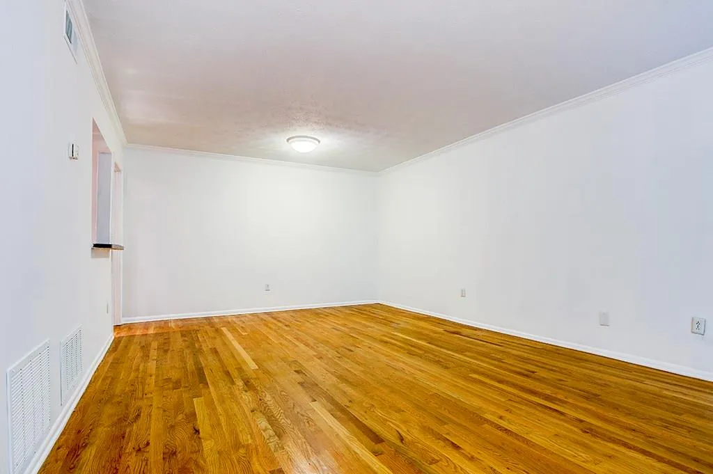 1150 Collier Road Nw Unit I24, Atlanta, Georgia 30318, 1 Bedroom Bedrooms, ,1 BathroomBathrooms,Residential,Sold,1150 Collier Road Nw Unit I24,5918764
