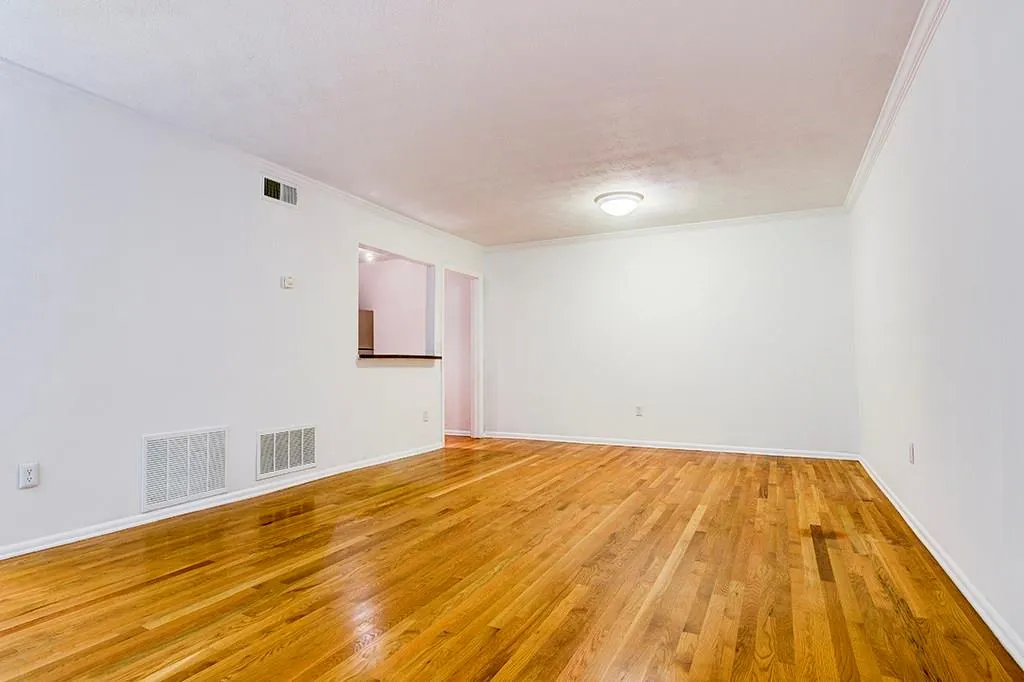 1150 Collier Road Nw Unit I24, Atlanta, Georgia 30318, 1 Bedroom Bedrooms, ,1 BathroomBathrooms,Residential,Sold,1150 Collier Road Nw Unit I24,5918764