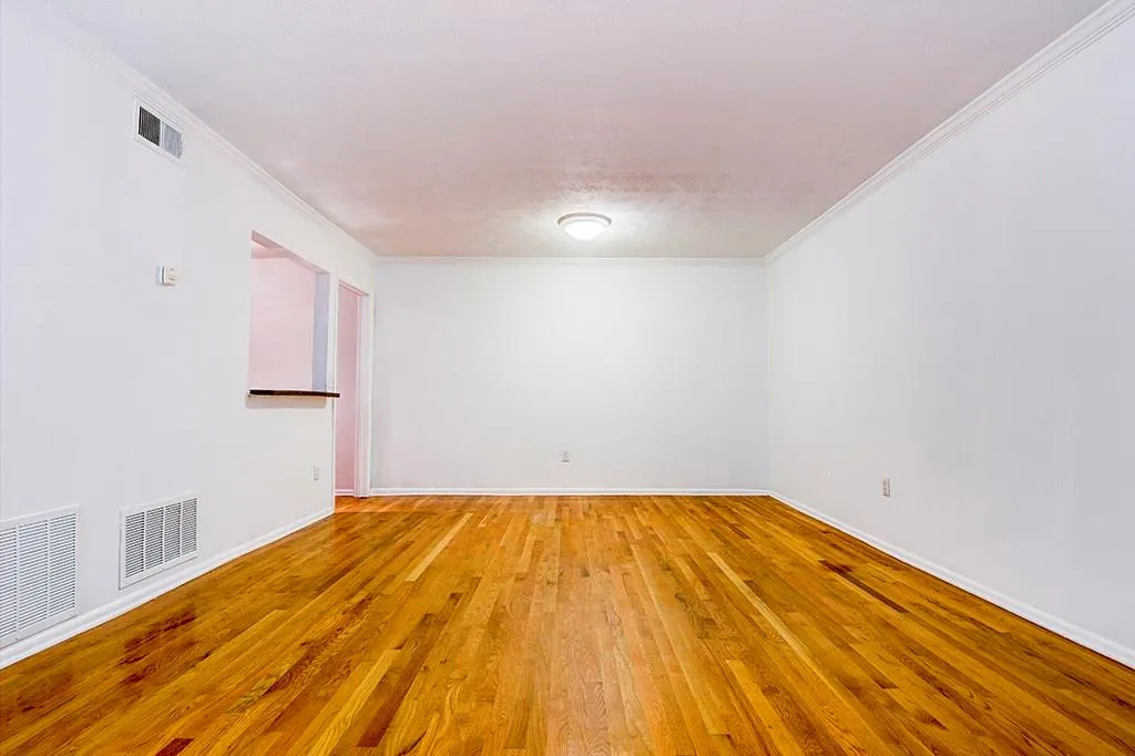 1150 Collier Road Nw Unit I24, Atlanta, Georgia 30318, 1 Bedroom Bedrooms, ,1 BathroomBathrooms,Residential,Sold,1150 Collier Road Nw Unit I24,5918764