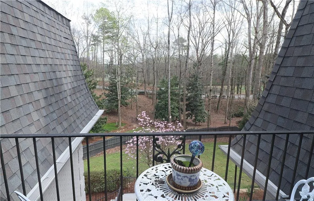 7575 Ball Mill Road Ne, Sandy Springs, Georgia 30350, 5 Bedrooms Bedrooms, ,4 BathroomsBathrooms,Residential,Sold,7575 Ball Mill Road Ne,7175777