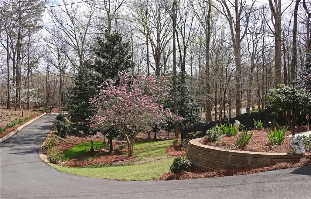 7575 Ball Mill Road Ne, Sandy Springs, Georgia 30350, 5 Bedrooms Bedrooms, ,4 BathroomsBathrooms,Residential,Sold,7575 Ball Mill Road Ne,7175777