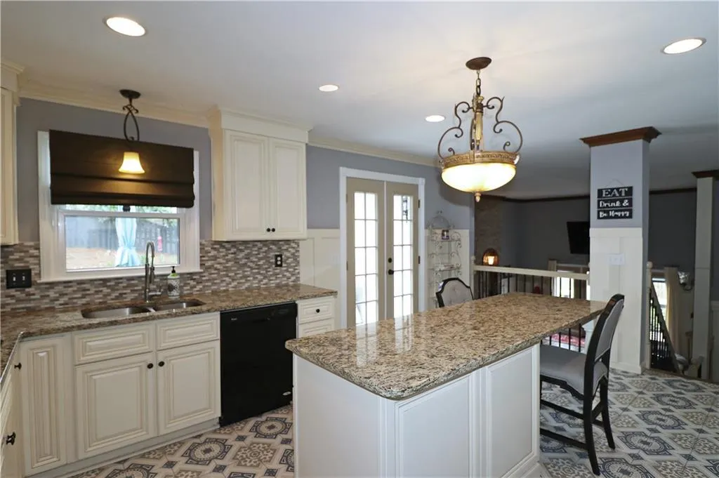 7575 Ball Mill Road Ne, Sandy Springs, Georgia 30350, 5 Bedrooms Bedrooms, ,4 BathroomsBathrooms,Residential,Sold,7575 Ball Mill Road Ne,7175777