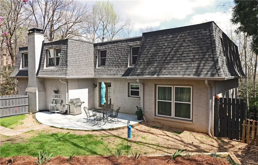 7575 Ball Mill Road Ne, Sandy Springs, Georgia 30350, 5 Bedrooms Bedrooms, ,4 BathroomsBathrooms,Residential,Sold,7575 Ball Mill Road Ne,7175777