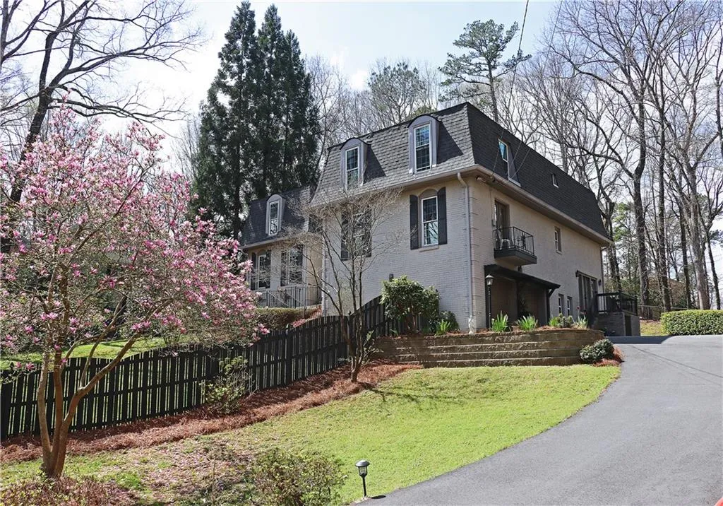 7575 Ball Mill Road Ne, Sandy Springs, Georgia 30350, 5 Bedrooms Bedrooms, ,4 BathroomsBathrooms,Residential,Sold,7575 Ball Mill Road Ne,7175777