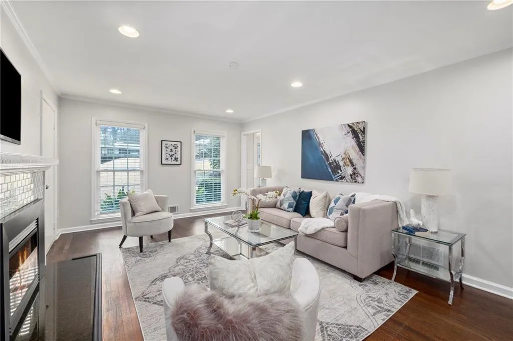 6585 Scott Valley Road, Atlanta, Georgia 30328, 3 Bedrooms Bedrooms, ,2 BathroomsBathrooms,Residential,Sold,6585 Scott Valley Road,6842181