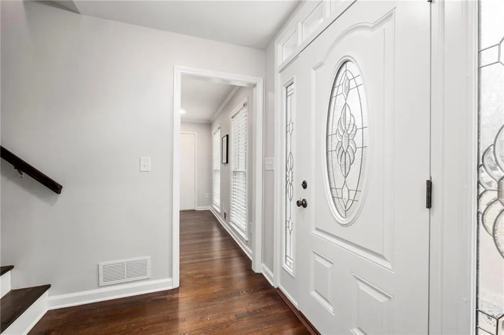 6585 Scott Valley Road, Atlanta, Georgia 30328, 3 Bedrooms Bedrooms, ,2 BathroomsBathrooms,Residential,Sold,6585 Scott Valley Road,6842181