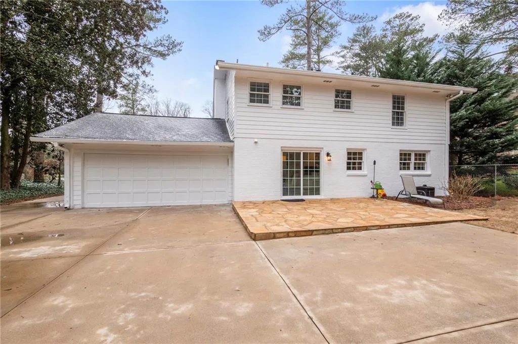 6585 Scott Valley Road, Atlanta, Georgia 30328, 3 Bedrooms Bedrooms, ,2 BathroomsBathrooms,Residential,Sold,6585 Scott Valley Road,6842181