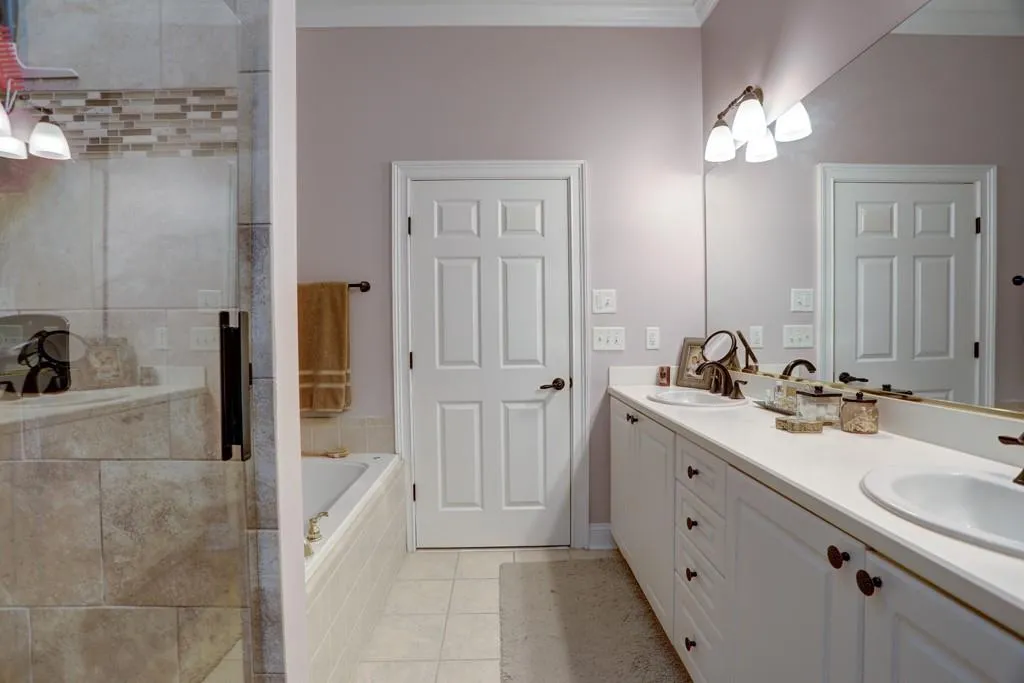 5415 Northland Drive Unit 110, Atlanta, Georgia 30342, 1 Bedroom Bedrooms, ,1 BathroomBathrooms,Residential,Sold,5415 Northland Drive Unit 110,7006845