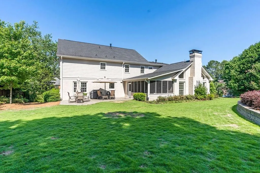 425 Breakwater Ridge, Sandy Springs, Georgia 30328, 6 Bedrooms Bedrooms, ,5 BathroomsBathrooms,Residential,Sold,425 Breakwater Ridge,7059922