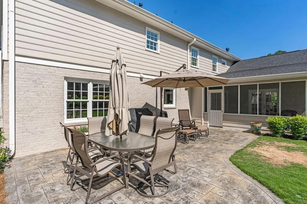 425 Breakwater Ridge, Sandy Springs, Georgia 30328, 6 Bedrooms Bedrooms, ,5 BathroomsBathrooms,Residential,Sold,425 Breakwater Ridge,7059922