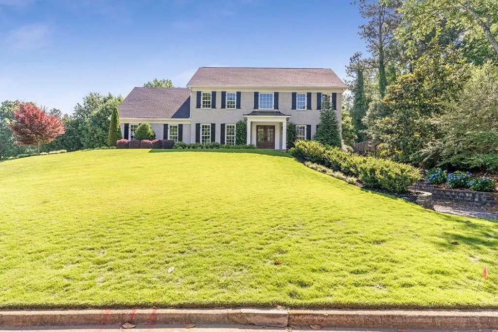 425 Breakwater Ridge, Sandy Springs, Georgia 30328, 6 Bedrooms Bedrooms, ,5 BathroomsBathrooms,Residential,Sold,425 Breakwater Ridge,7059922