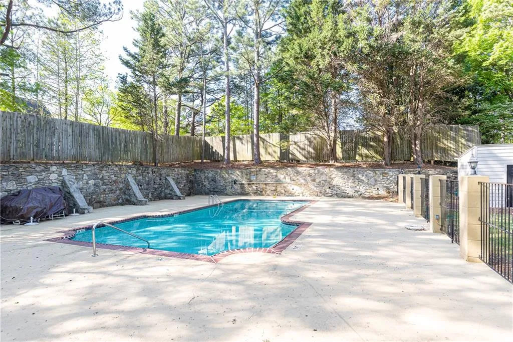 Pool with a clubhouse!