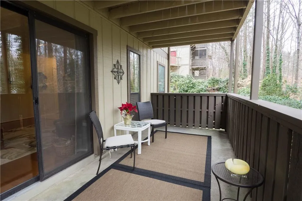 905 Woodcliff Drive, Atlanta, Georgia 30350, 2 Bedrooms Bedrooms, ,2 BathroomsBathrooms,Residential,Sold,905 Woodcliff Drive,6505148