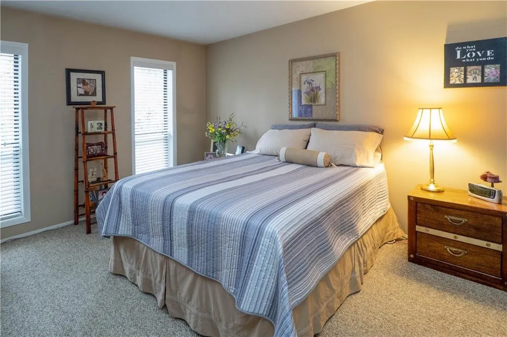 905 Woodcliff Drive, Atlanta, Georgia 30350, 2 Bedrooms Bedrooms, ,2 BathroomsBathrooms,Residential,Sold,905 Woodcliff Drive,6505148