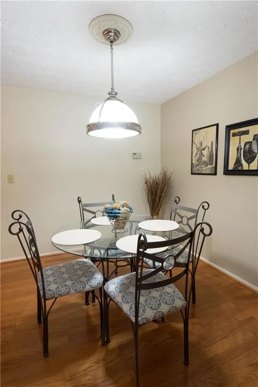 905 Woodcliff Drive, Atlanta, Georgia 30350, 2 Bedrooms Bedrooms, ,2 BathroomsBathrooms,Residential,Sold,905 Woodcliff Drive,6505148