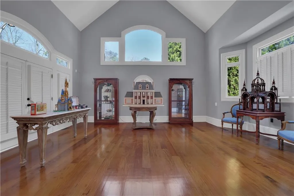 Atlanta, Georgia 30350, 7 Bedrooms Bedrooms, ,8 BathroomsBathrooms,Residential,For Sale,7734144