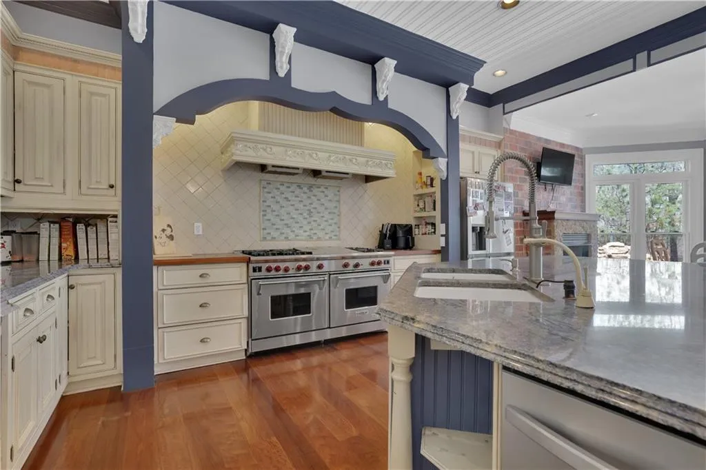 Atlanta, Georgia 30350, 7 Bedrooms Bedrooms, ,8 BathroomsBathrooms,Residential,For Sale,7734144