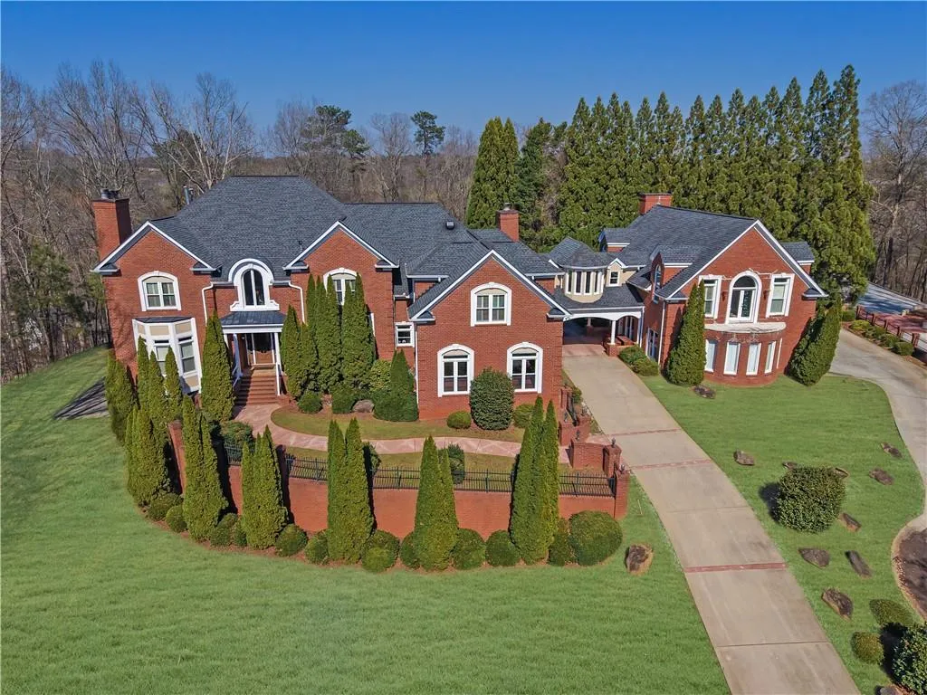 Atlanta, Georgia 30350, 7 Bedrooms Bedrooms, ,8 BathroomsBathrooms,Residential,For Sale,7734144