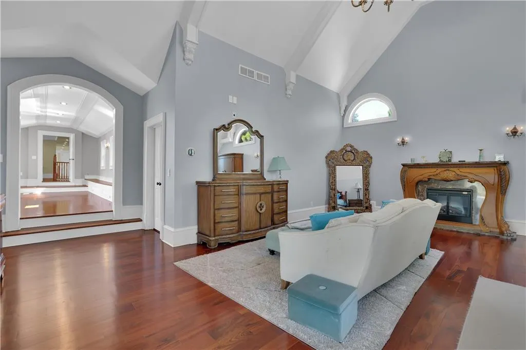 Atlanta, Georgia 30350, 7 Bedrooms Bedrooms, ,8 BathroomsBathrooms,Residential,For Sale,7734144
