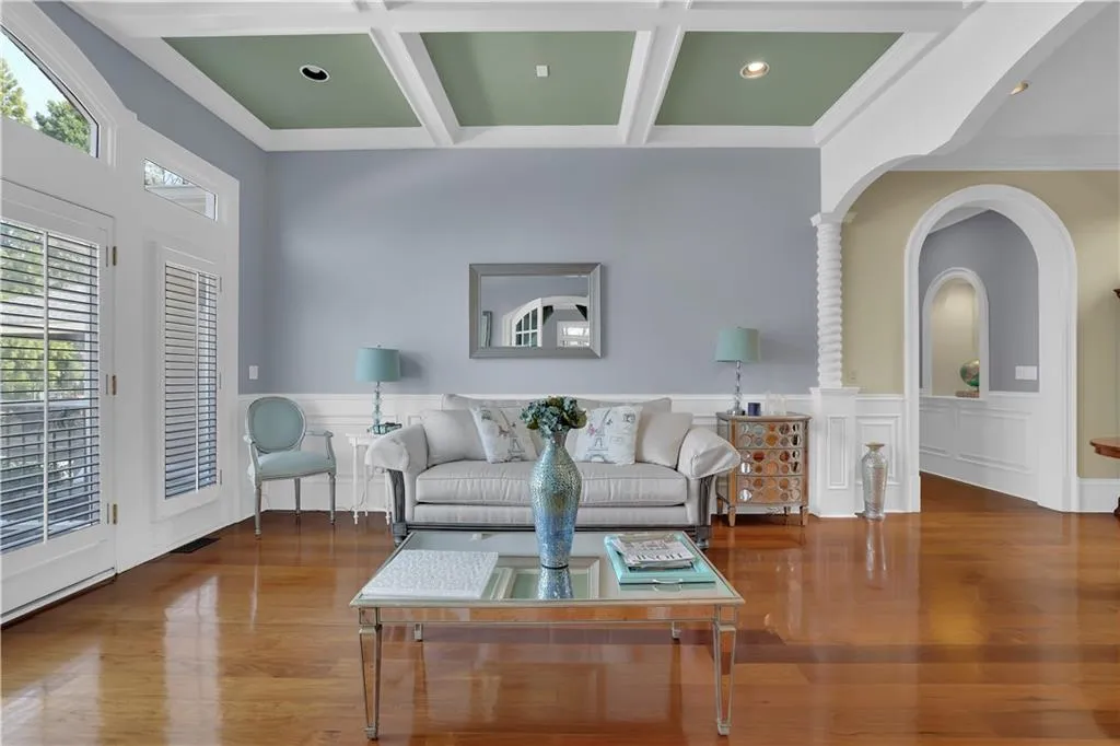 Atlanta, Georgia 30350, 7 Bedrooms Bedrooms, ,8 BathroomsBathrooms,Residential,For Sale,7734144