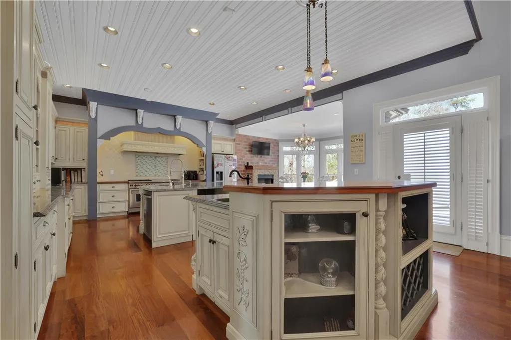 Atlanta, Georgia 30350, 7 Bedrooms Bedrooms, ,8 BathroomsBathrooms,Residential,For Sale,7734144