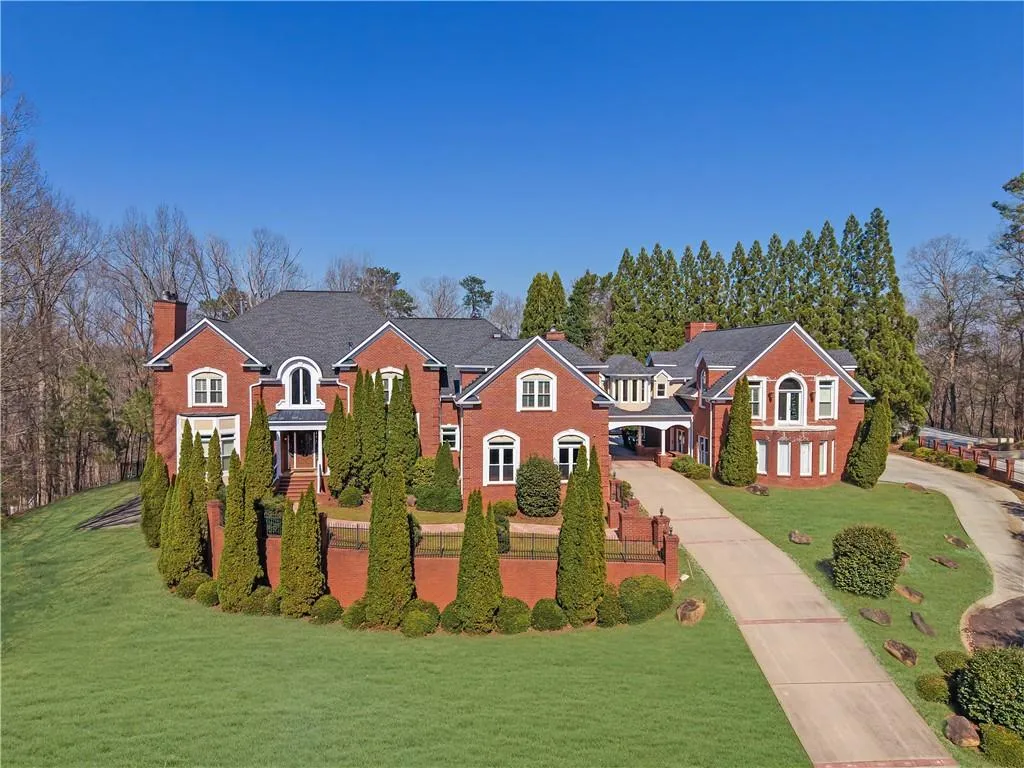 Atlanta, Georgia 30350, 7 Bedrooms Bedrooms, ,8 BathroomsBathrooms,Residential,For Sale,7734144