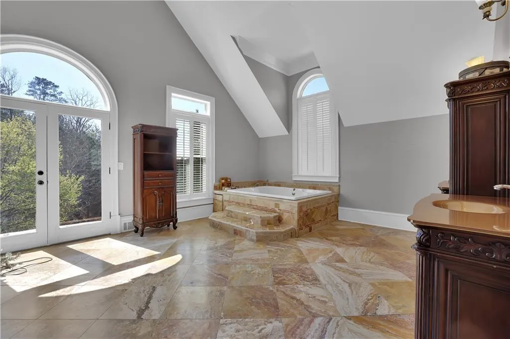 Atlanta, Georgia 30350, 7 Bedrooms Bedrooms, ,8 BathroomsBathrooms,Residential,For Sale,7734144