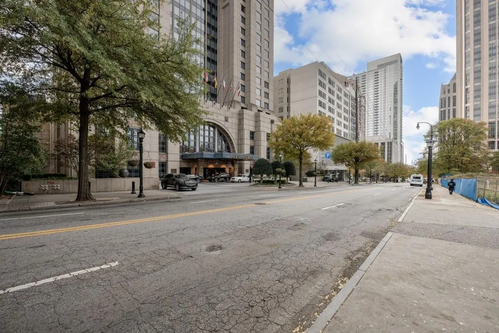 75 14th Street Ne Unit 4140, Atlanta, Georgia 30309, 1 Bedroom Bedrooms, ,1 BathroomBathrooms,Residential,For Sale,75 14th Street Ne Unit 4140,7624277
