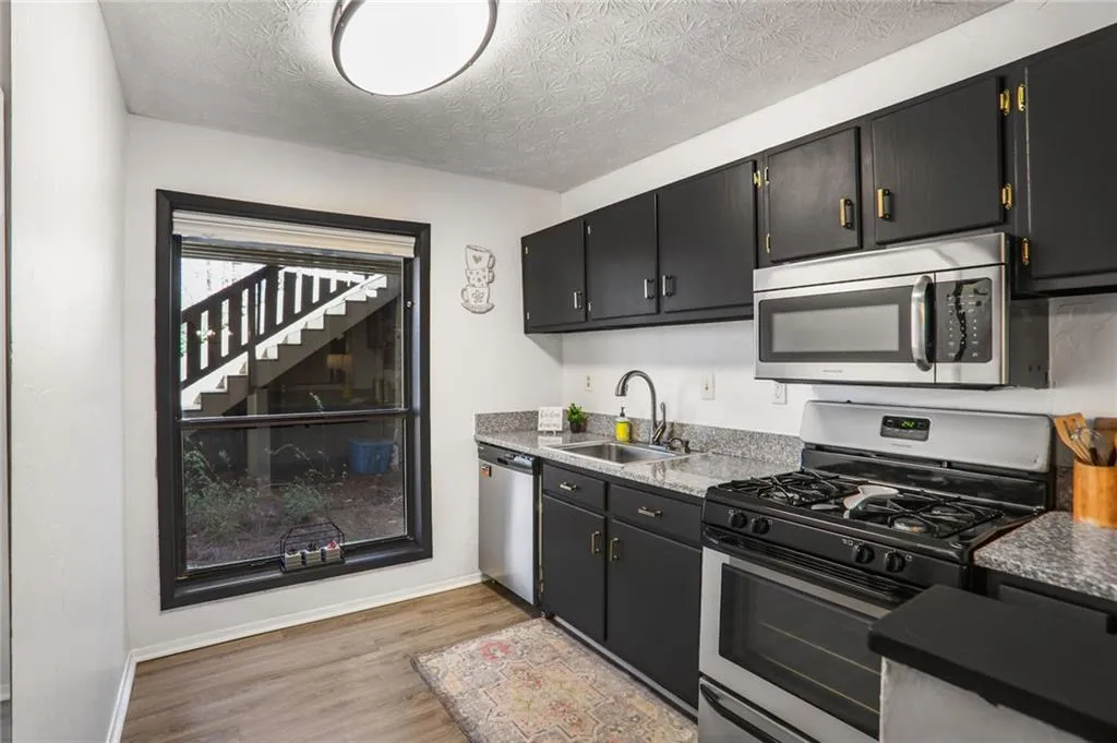 210 Woodcliff Drive, Atlanta, Georgia 30350, 2 Bedrooms Bedrooms, ,2 BathroomsBathrooms,Residential,For Sale,210 Woodcliff Drive,7658382