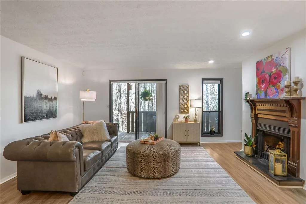 210 Woodcliff Drive, Atlanta, Georgia 30350, 2 Bedrooms Bedrooms, ,2 BathroomsBathrooms,Residential,For Sale,210 Woodcliff Drive,7658382