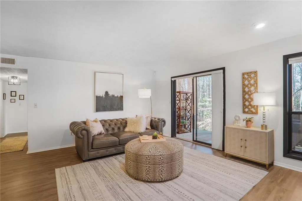 210 Woodcliff Drive, Atlanta, Georgia 30350, 2 Bedrooms Bedrooms, ,2 BathroomsBathrooms,Residential,For Sale,210 Woodcliff Drive,7658382