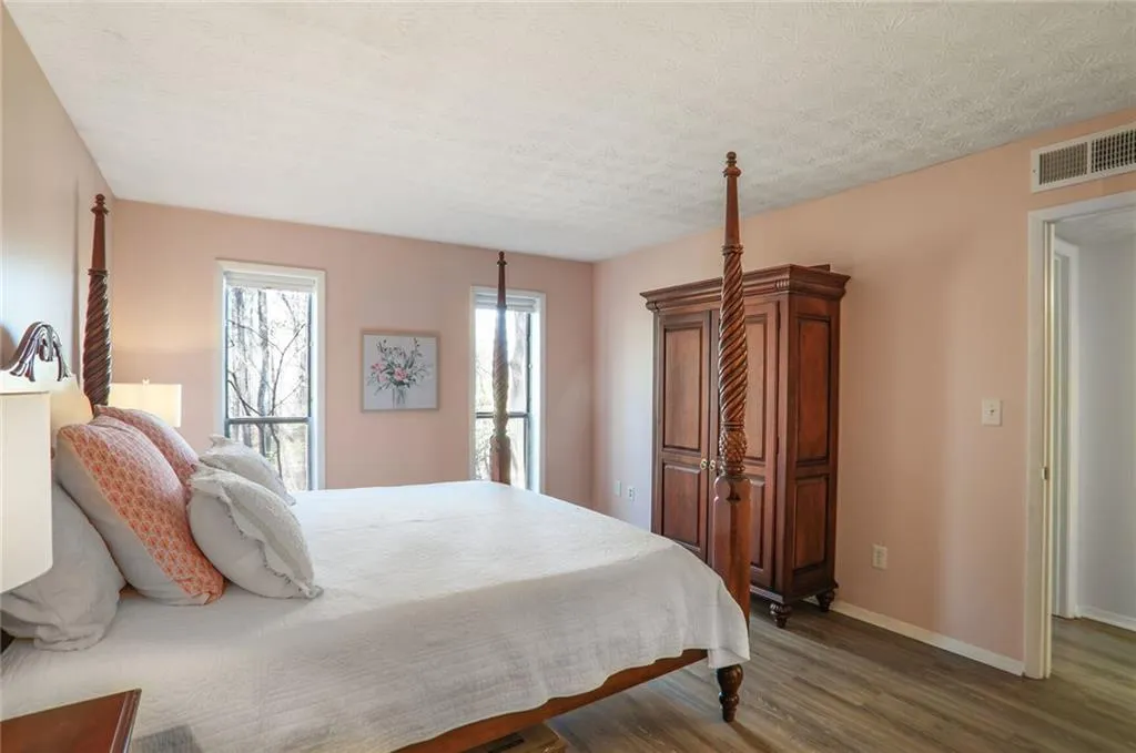 210 Woodcliff Drive, Atlanta, Georgia 30350, 2 Bedrooms Bedrooms, ,2 BathroomsBathrooms,Residential,For Sale,210 Woodcliff Drive,7658382