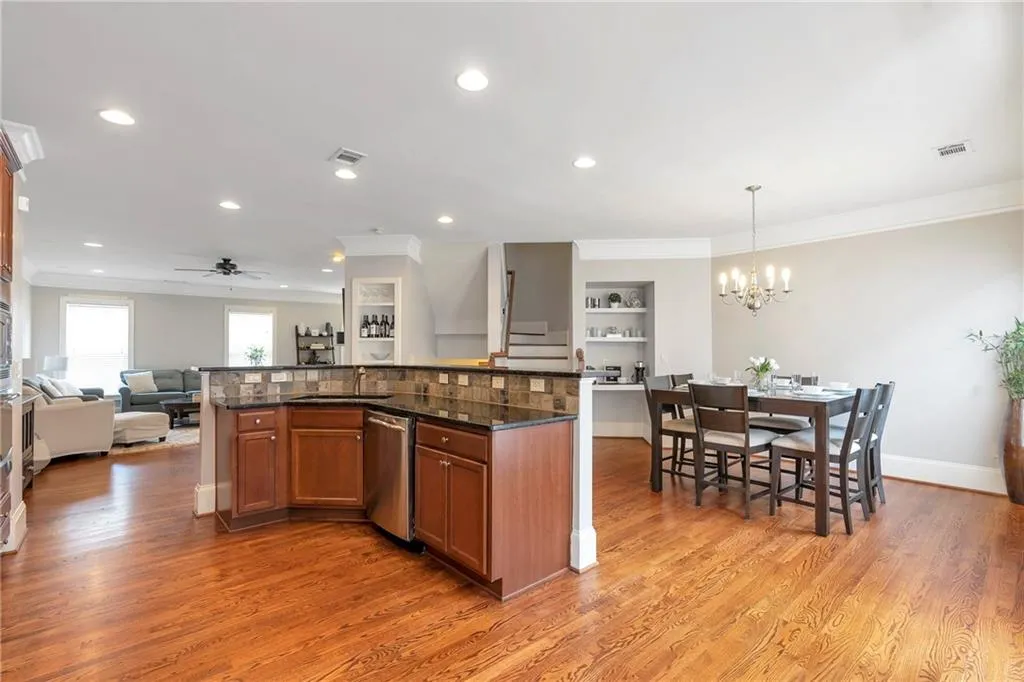 2690 Derby Walk Ne Unit 53, Atlanta, Georgia 30319, 4 Bedrooms Bedrooms, ,3 BathroomsBathrooms,Residential,For Sale,2690 Derby Walk Ne Unit 53,7574439