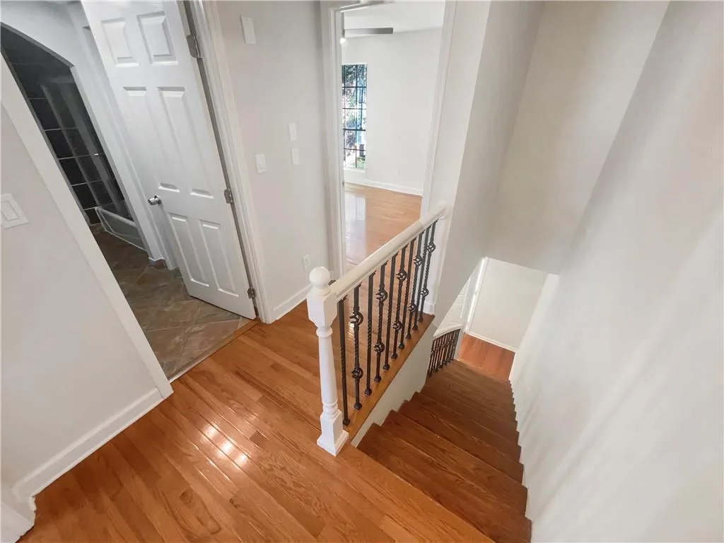 5676 Kingsport Drive Unit 4, Atlanta, Georgia 30342, 2 Bedrooms Bedrooms, ,1 BathroomBathrooms,Residential,For Sale,5676 Kingsport Drive Unit 4,7536745