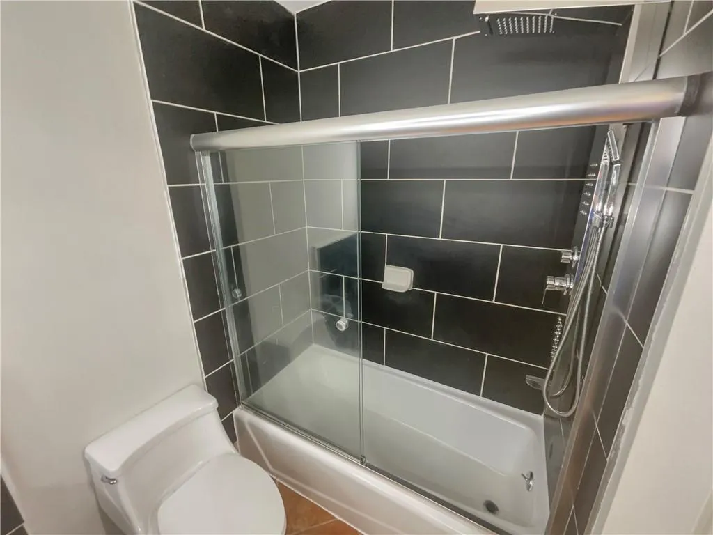 5676 Kingsport Drive Unit 4, Atlanta, Georgia 30342, 2 Bedrooms Bedrooms, ,1 BathroomBathrooms,Residential,For Sale,5676 Kingsport Drive Unit 4,7536745