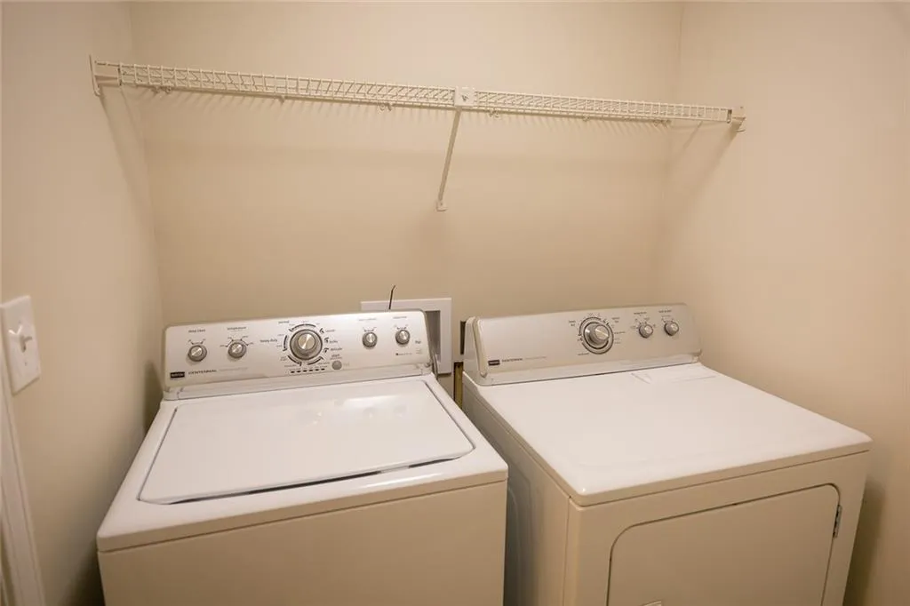 1112 Wingate Way, Sandy Springs, Georgia 30350, 1 Bedroom Bedrooms, ,1 BathroomBathrooms,Residential,Sold,1112 Wingate Way,6776828