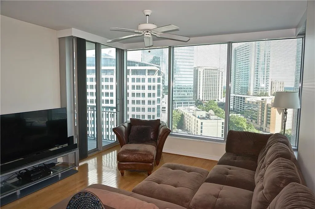 3338 Peachtree Road Ne Unit 1609, Atlanta, Georgia 30326, 2 Bedrooms Bedrooms, ,2 BathroomsBathrooms,Residential,Sold,3338 Peachtree Road Ne Unit 1609,5853608