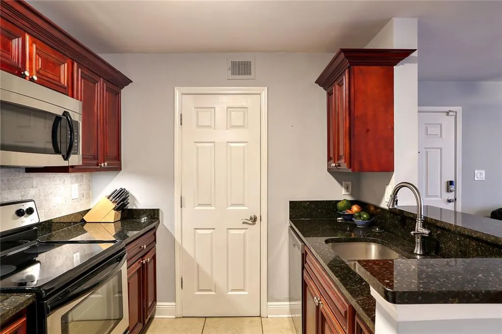 1104 Santa Fe Parkway, Sandy Springs, Georgia 30350, 1 Bedroom Bedrooms, ,1 BathroomBathrooms,Residential,Sold,1104 Santa Fe Parkway,6979929