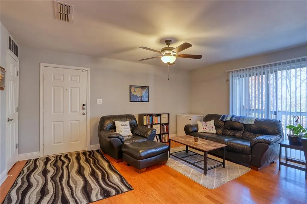 1104 Santa Fe Parkway, Sandy Springs, Georgia 30350, 1 Bedroom Bedrooms, ,1 BathroomBathrooms,Residential,Sold,1104 Santa Fe Parkway,6979929