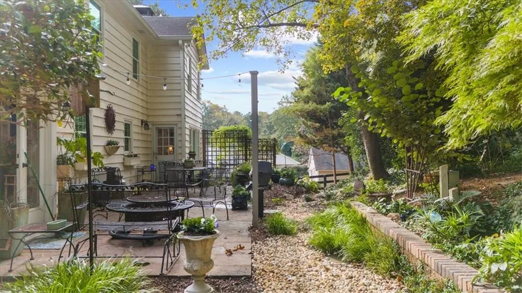 250 Stone Mill Trail Ne, Atlanta, Georgia 30328, 4 Bedrooms Bedrooms, ,2 BathroomsBathrooms,Residential,For Sale,250 Stone Mill Trail Ne,7669381