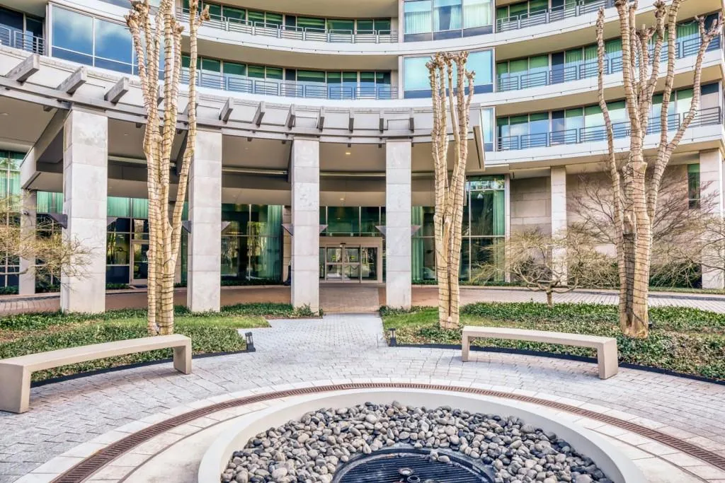 700 Park Regency Place Unit 1207, Atlanta, Georgia 30326, 2 Bedrooms Bedrooms, 0 ,2 BathroomsBathrooms,Residential,For Sale,700 Park Regency Place Unit 1207,7842219