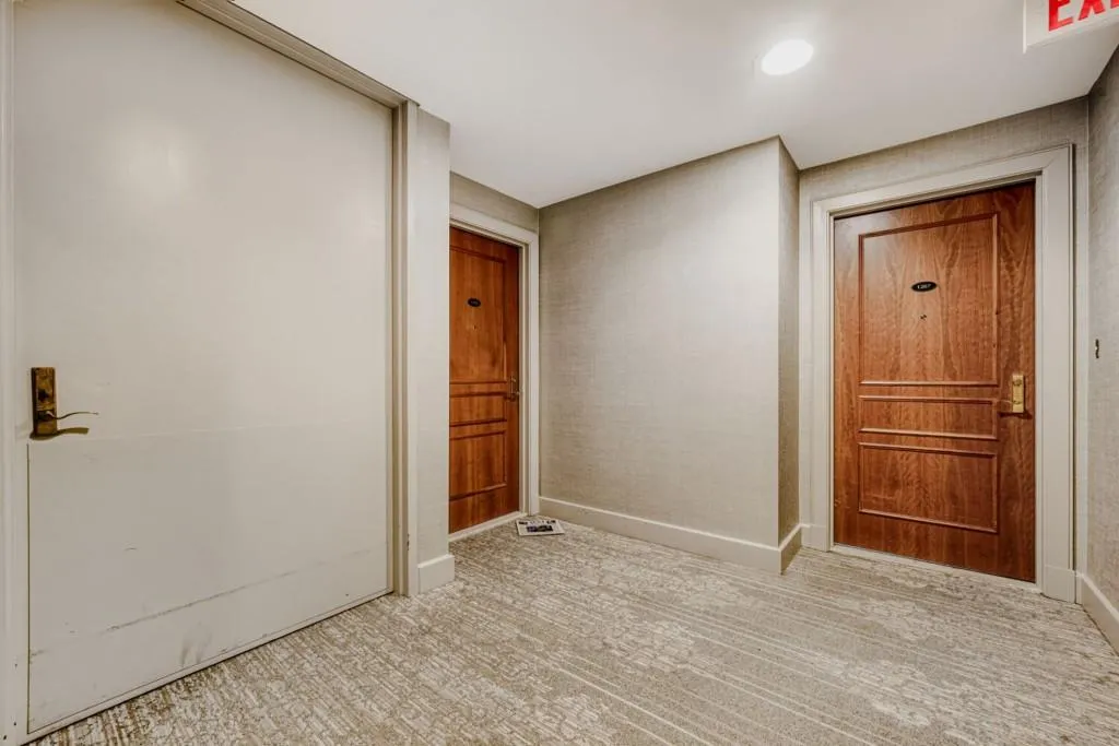 700 Park Regency Place Unit 1207, Atlanta, Georgia 30326, 2 Bedrooms Bedrooms, 0 ,2 BathroomsBathrooms,Residential,For Sale,700 Park Regency Place Unit 1207,7842219