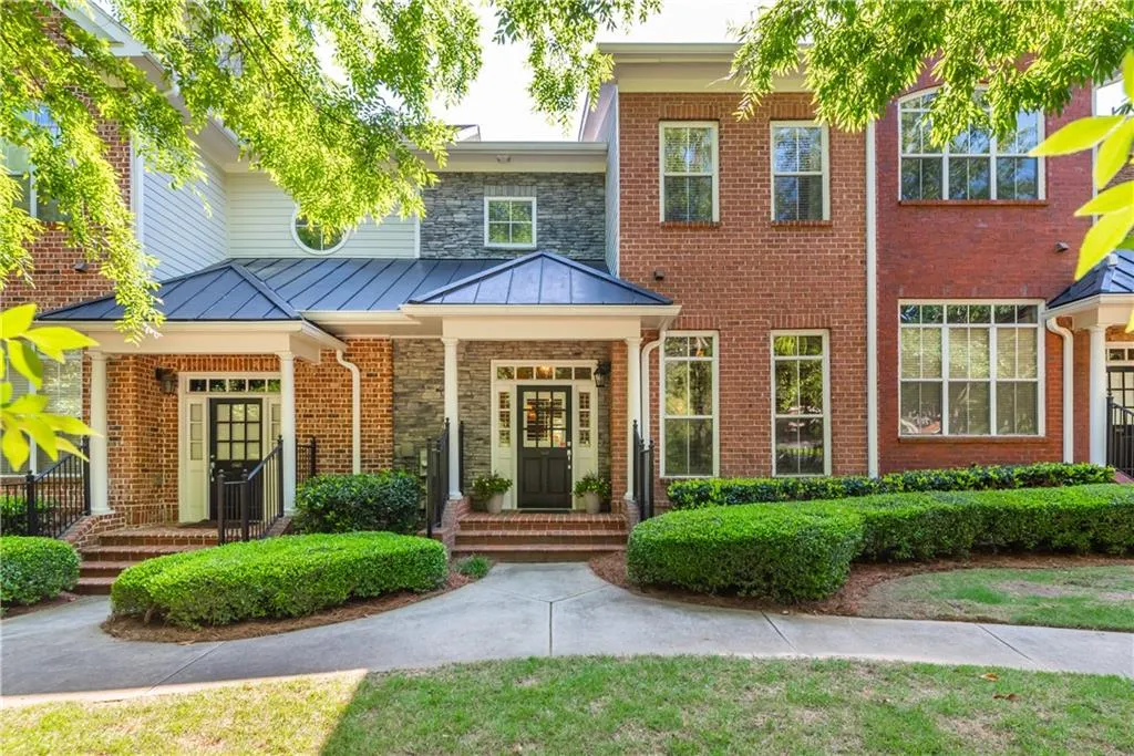 5444 Glenridge View, Atlanta, Georgia 30342, 3 Bedrooms Bedrooms, ,3 BathroomsBathrooms,Residential,Sold,5444 Glenridge View,7058426