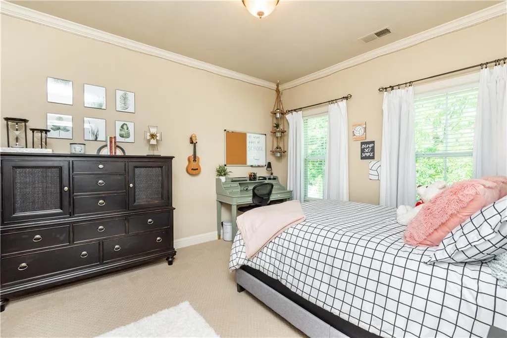 5444 Glenridge View, Atlanta, Georgia 30342, 3 Bedrooms Bedrooms, ,3 BathroomsBathrooms,Residential,Sold,5444 Glenridge View,7058426