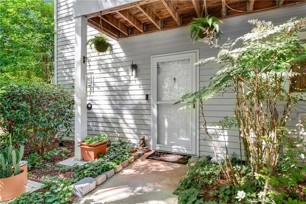 701 Gettysburg Place, Sandy Springs, Georgia 30350, 2 Bedrooms Bedrooms, ,1 BathroomBathrooms,Residential,Sold,701 Gettysburg Place,7262421