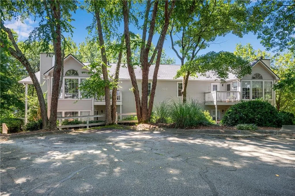 701 Gettysburg Place, Sandy Springs, Georgia 30350, 2 Bedrooms Bedrooms, ,1 BathroomBathrooms,Residential,Sold,701 Gettysburg Place,7262421