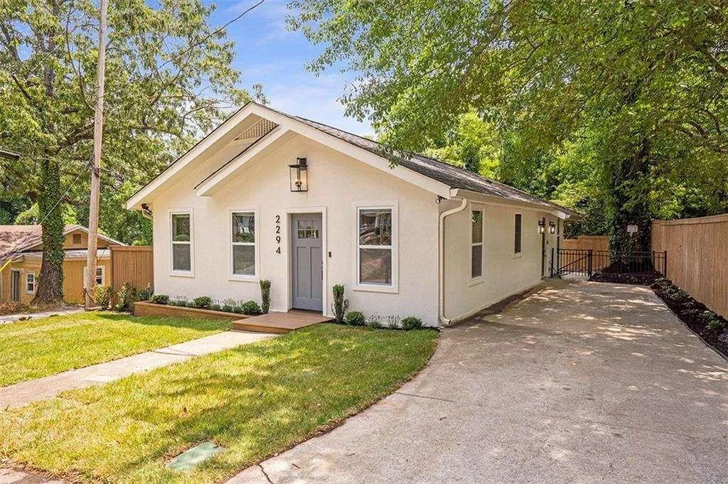 2294 Hill Street Nw, Atlanta, Georgia 30318, 3 Bedrooms Bedrooms, ,2 BathroomsBathrooms,Residential,For Sale,2294 Hill Street Nw,7643557