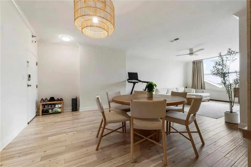 2479 Peachtree Road Ne Unit 1804, Atlanta, Georgia 30305, 3 Bedrooms Bedrooms, ,2 BathroomsBathrooms,Residential,For Sale,2479 Peachtree Road Ne Unit 1804,7631569