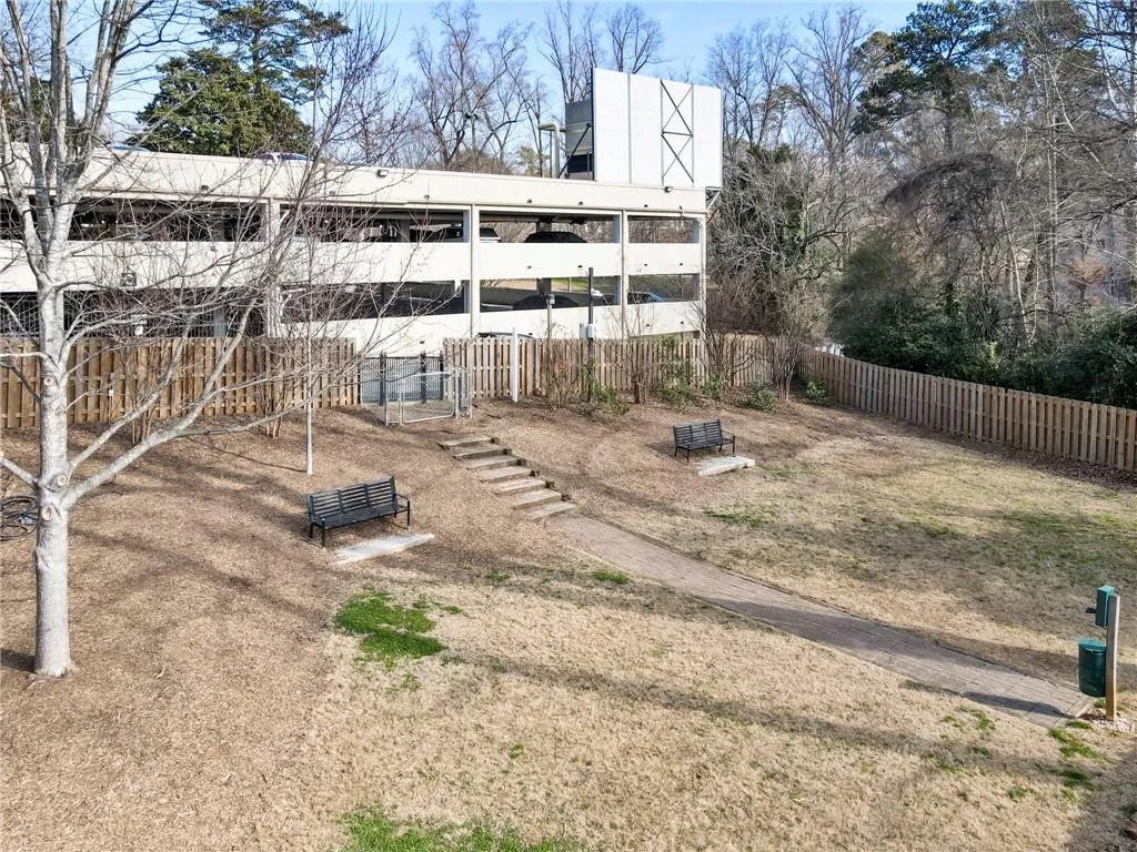 2479 Peachtree Road Ne Unit 1804, Atlanta, Georgia 30305, 3 Bedrooms Bedrooms, ,2 BathroomsBathrooms,Residential,For Sale,2479 Peachtree Road Ne Unit 1804,7631569
