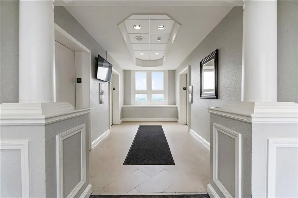 2479 Peachtree Road Ne Unit 1804, Atlanta, Georgia 30305, 3 Bedrooms Bedrooms, ,2 BathroomsBathrooms,Residential,For Sale,2479 Peachtree Road Ne Unit 1804,7631569